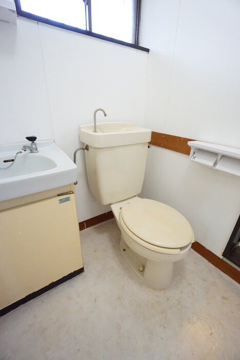 物件内観写真14　(トイレ)