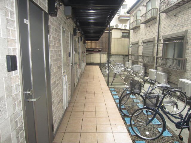 物件外観写真3　(駐輪場)