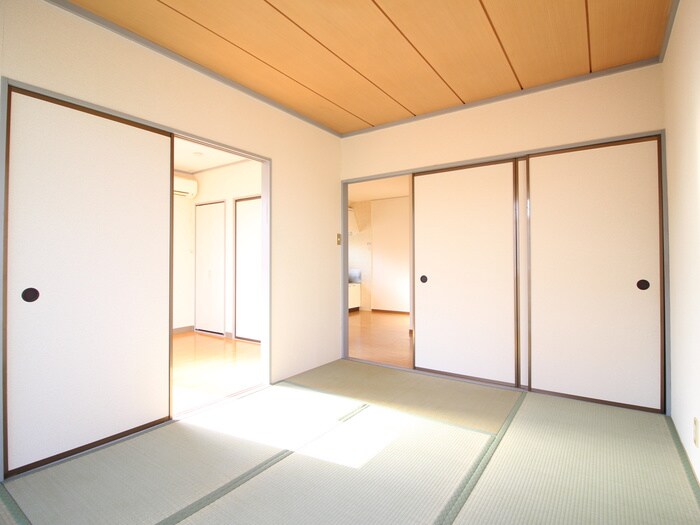 物件内観写真10　(居室)