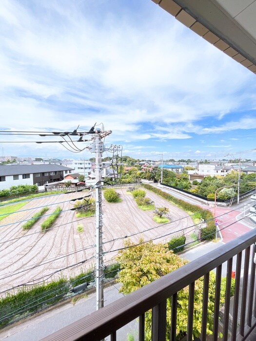 物件内観写真15　(室内からの展望)