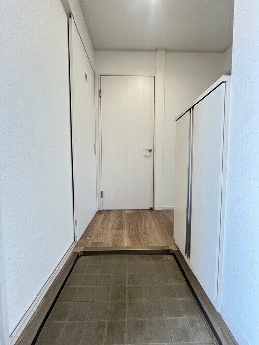 物件内観写真19　(玄関)