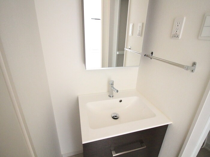 物件内観写真8　(洗面)