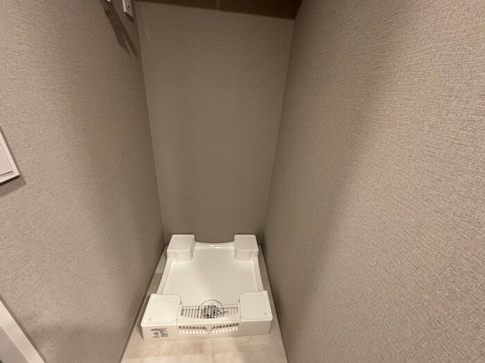 物件内観写真18　(洗濯機置場)