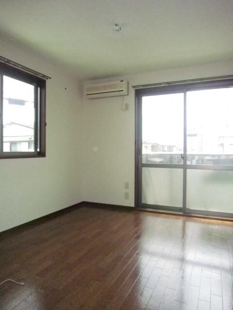 物件内観写真4　(居室)