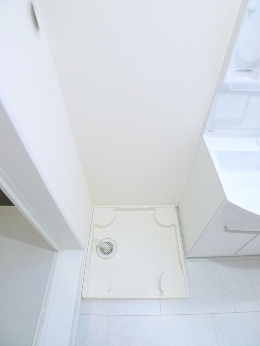 物件内観写真15　(洗濯機置場)