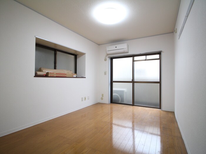 物件内観写真8　(居室)