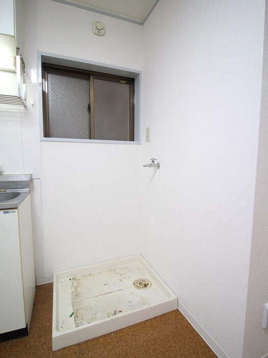 物件内観写真17　(洗濯機置場)