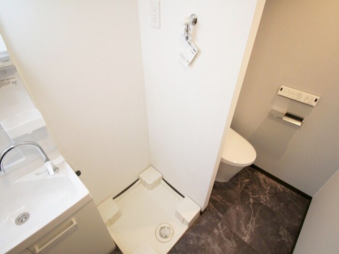 物件内観写真19　(洗濯機置場)