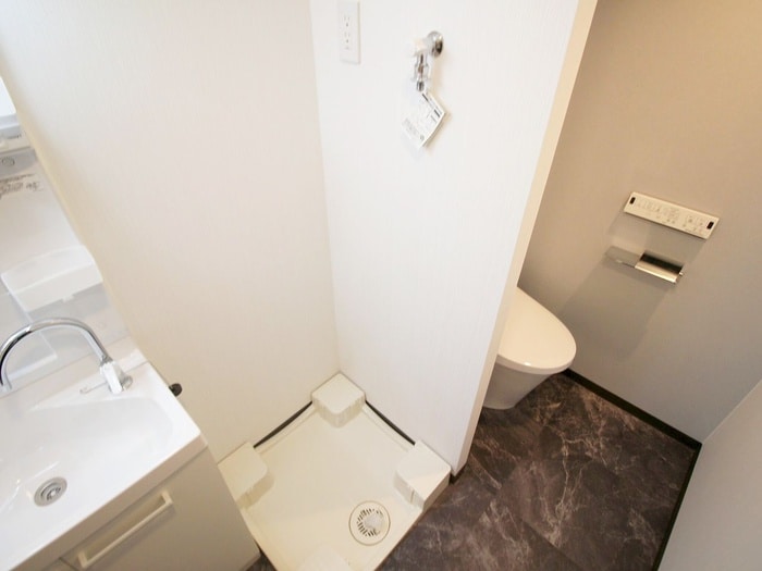 物件内観写真19　(洗濯機置場)