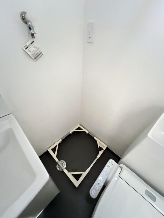 物件内観写真18　(洗濯機置場)