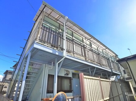 人見ハイツ外観写真