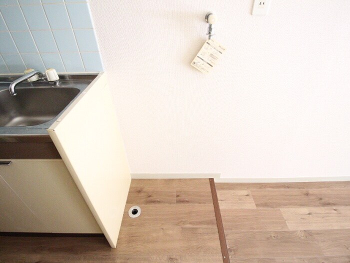 物件内観写真11　(洗濯機置場)