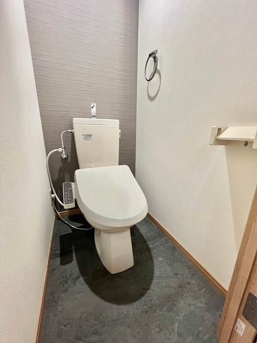 物件内観写真12　(トイレ)