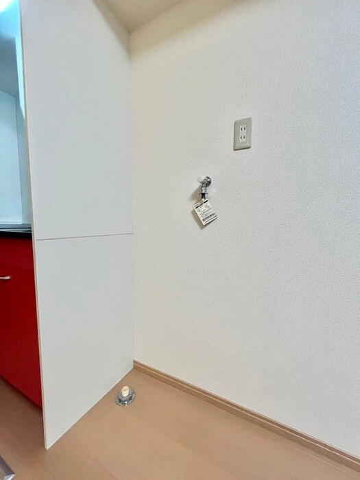 物件内観写真13　(洗濯機置場)