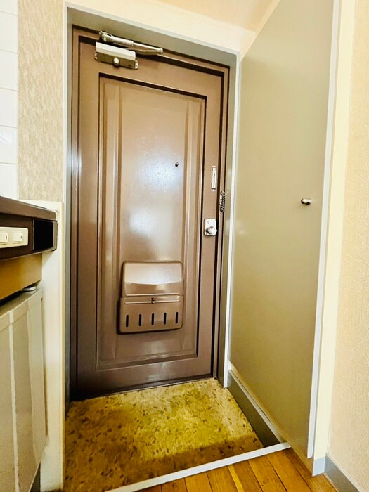 物件内観写真19　(玄関)