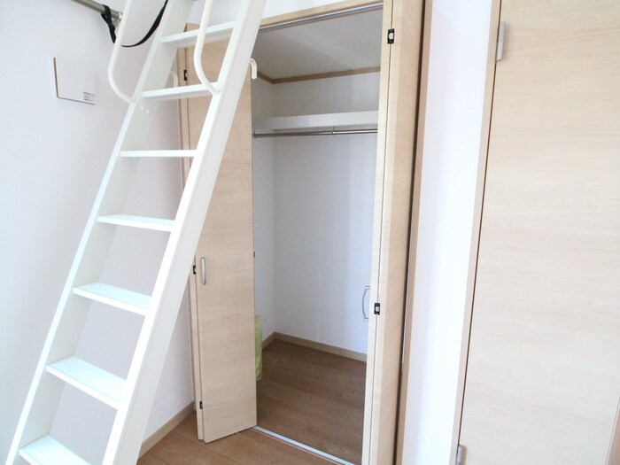 物件内観写真10　(収納)