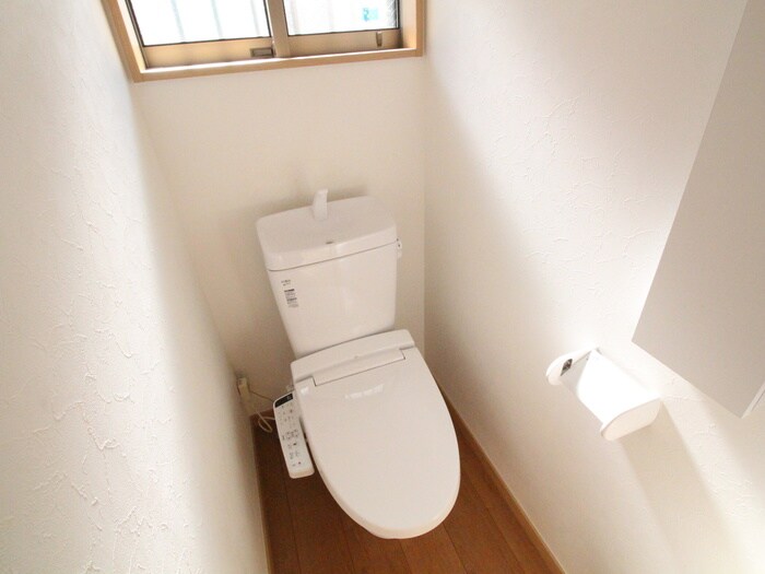 物件内観写真14　(トイレ)