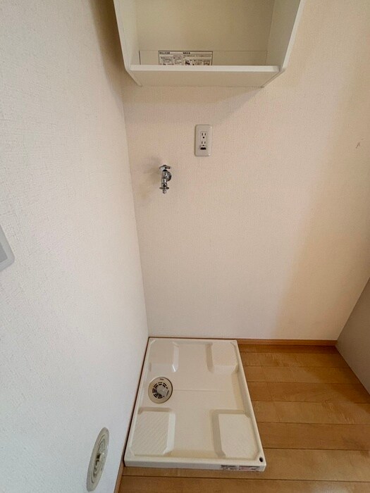 物件内観写真18　(洗濯機置場)