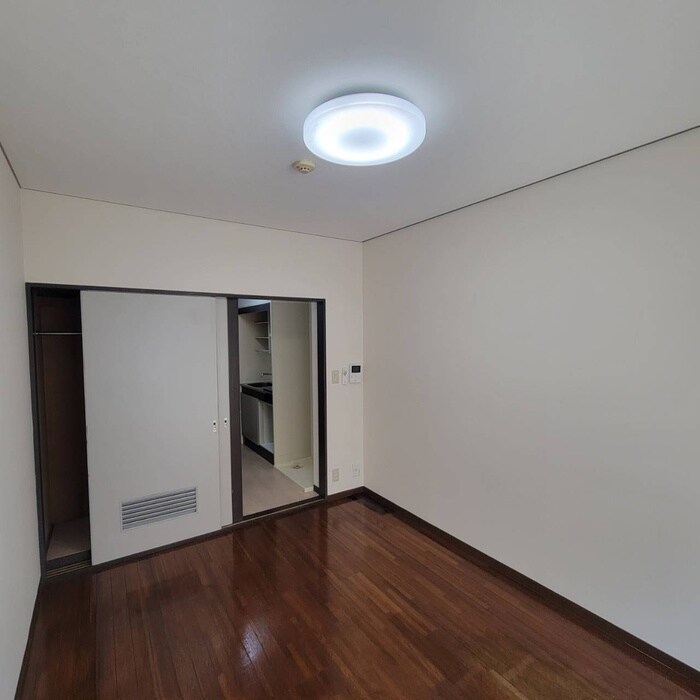 物件内観写真6　(居室)