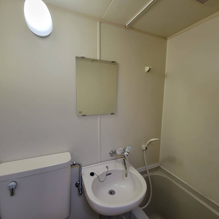 物件内観写真8　(洗面)