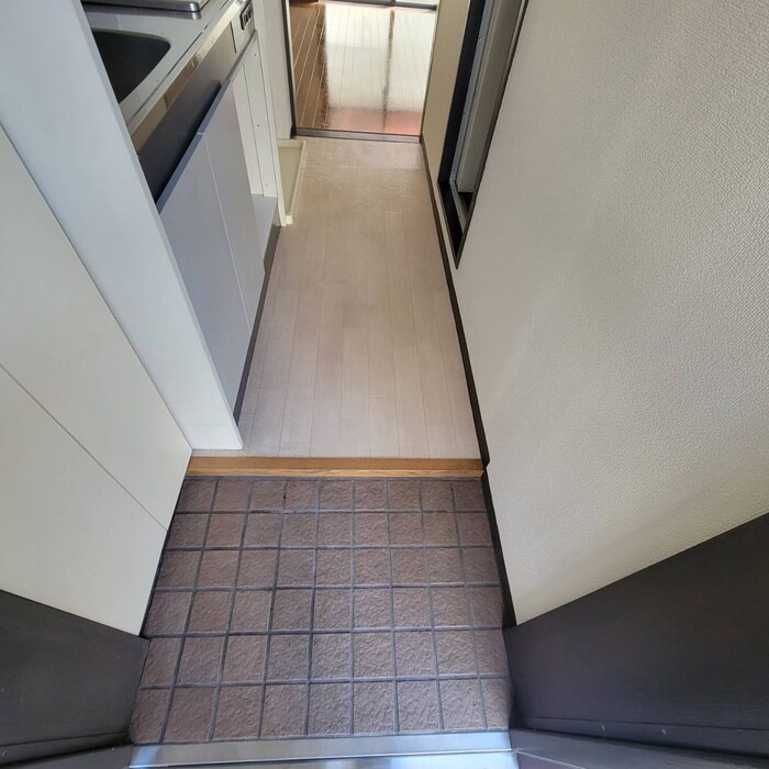 物件内観写真12　(玄関)