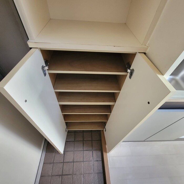 物件内観写真13　(靴箱)