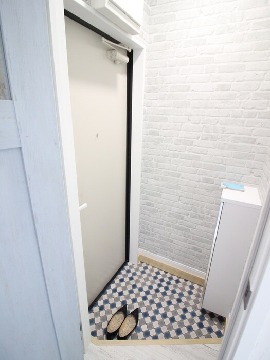 物件内観写真13　(玄関)