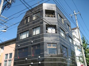 味平ビル外観写真