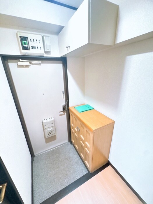 物件内観写真7　(玄関)