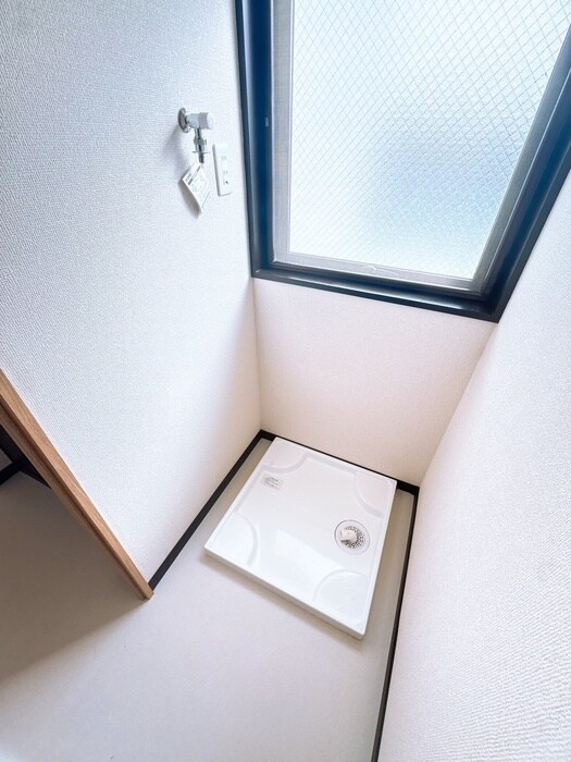 物件内観写真20　(洗濯機置場)