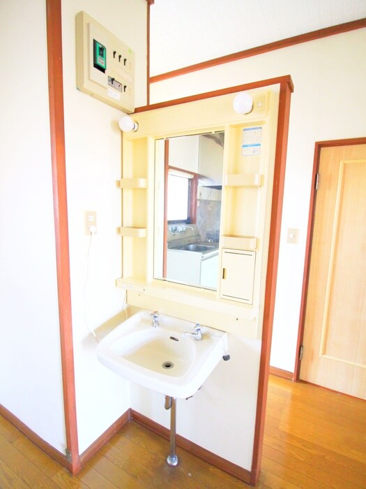 物件内観写真16　(洗面)