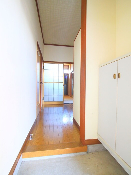 物件内観写真17　(玄関)