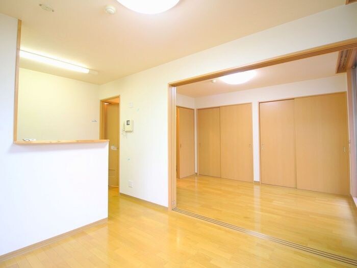 物件内観写真8　(居室)