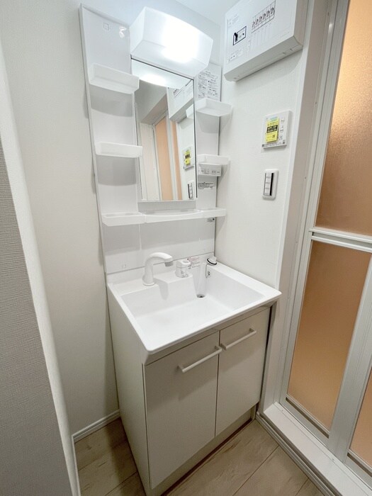 物件内観写真11　(洗面)