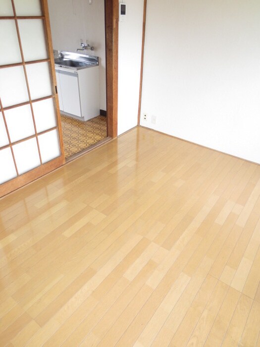 物件内観写真8　(居室)