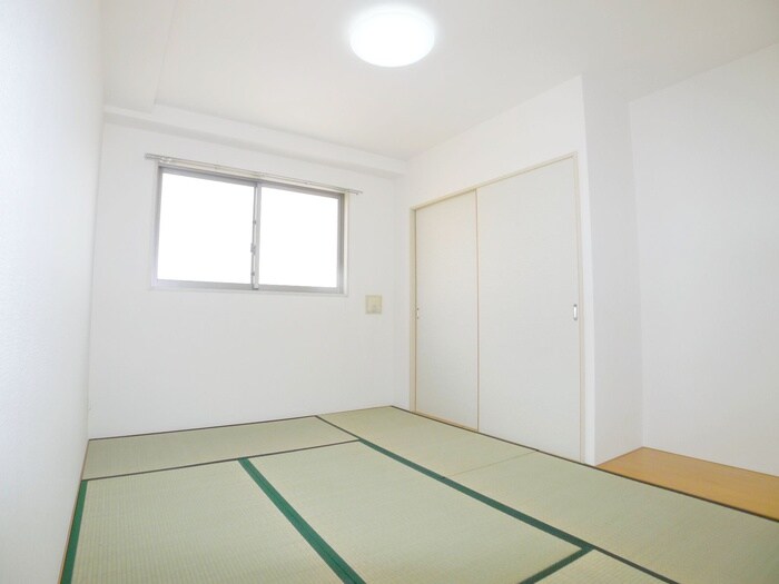 物件内観写真18　(居室)