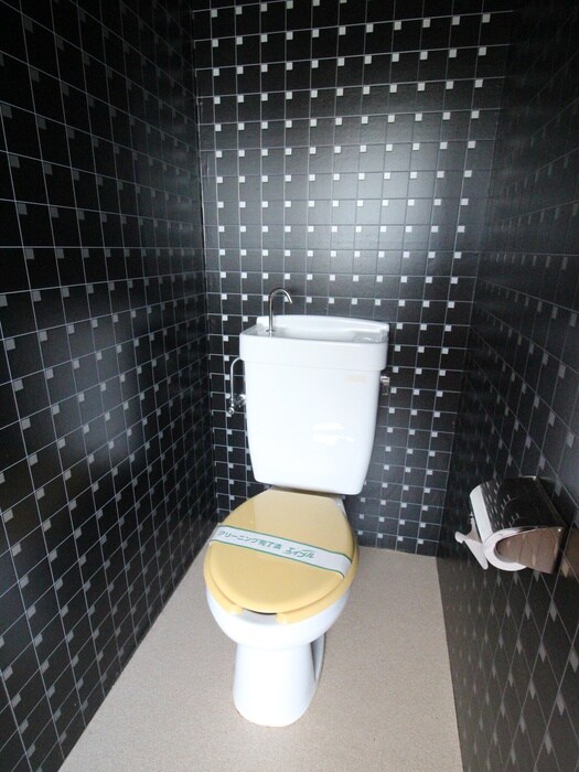 物件内観写真12　(トイレ)