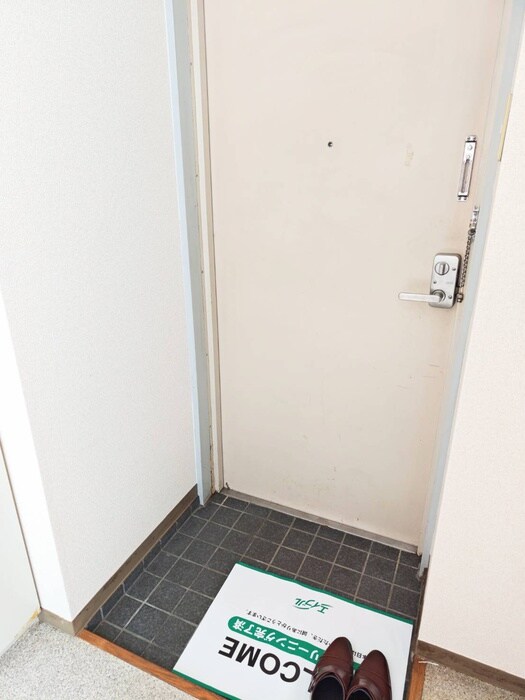 物件内観写真10　(玄関)