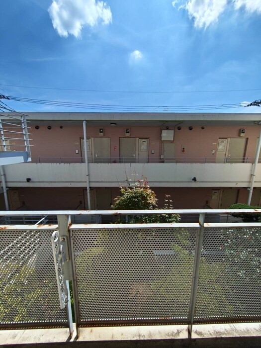 物件内観写真17　(室内からの展望)