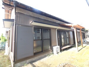 佐川貸家6外観写真