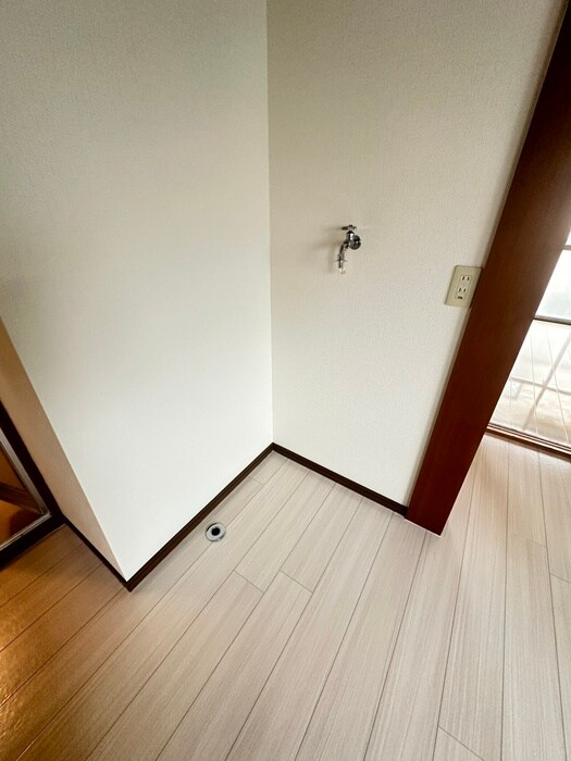 物件内観写真20　(洗濯機置場)
