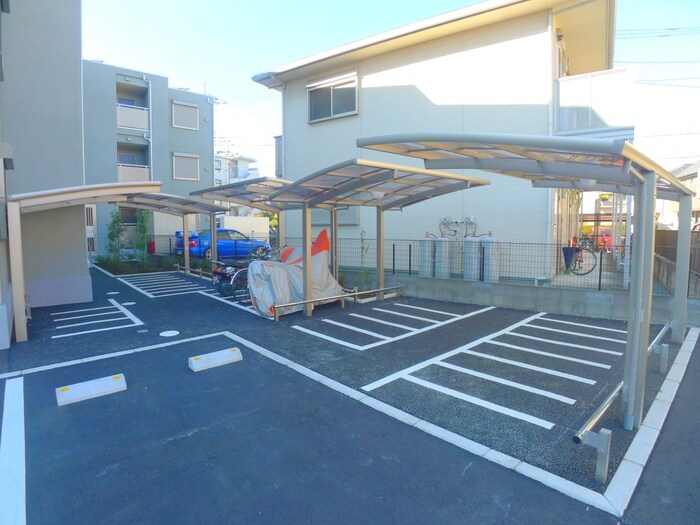 物件外観写真5　(駐輪場)