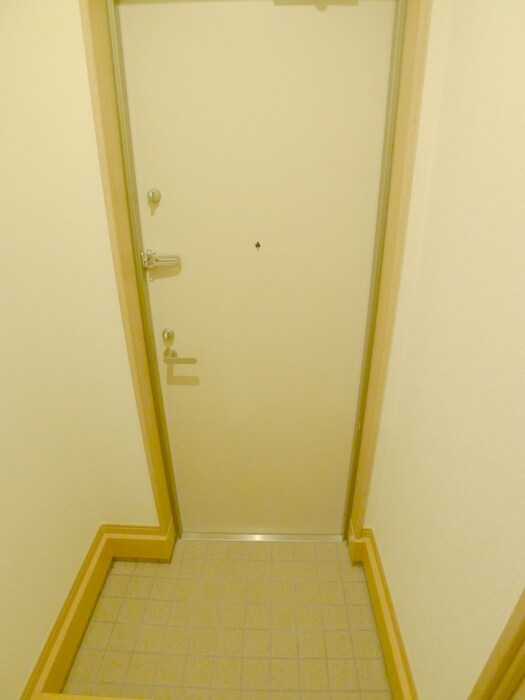 物件内観写真10　(玄関)