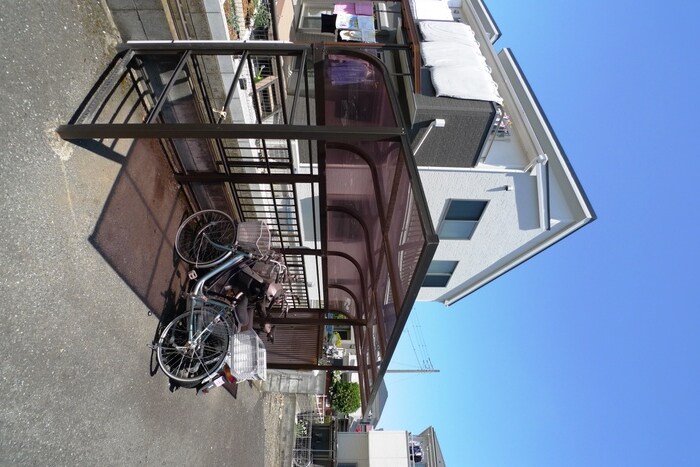 物件外観写真5　(駐輪場)