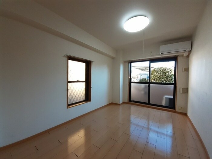 物件内観写真5　(居室)