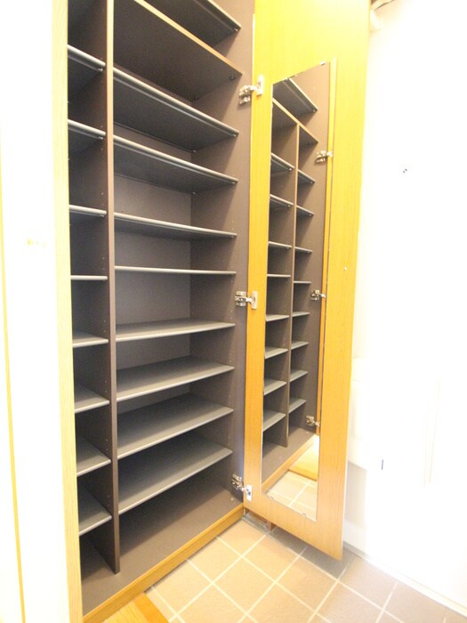 物件内観写真15　(靴箱)