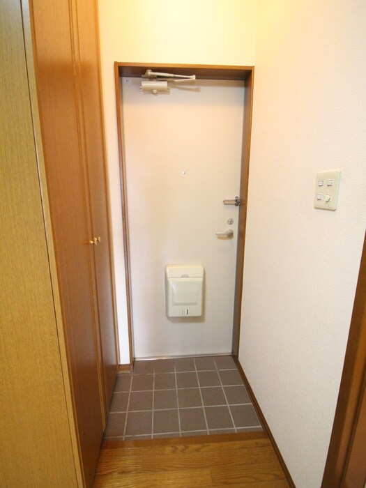 物件内観写真22　(玄関)