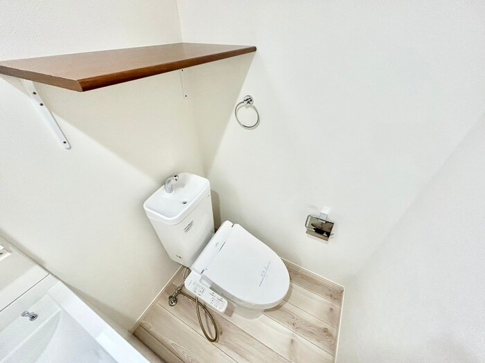 物件内観写真5　(トイレ)