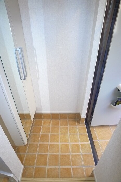 物件内観写真17　(玄関)