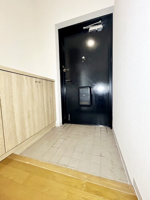 物件内観写真12　(玄関)